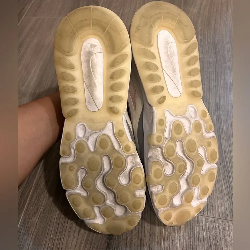 Nike AirMax 270 trainers